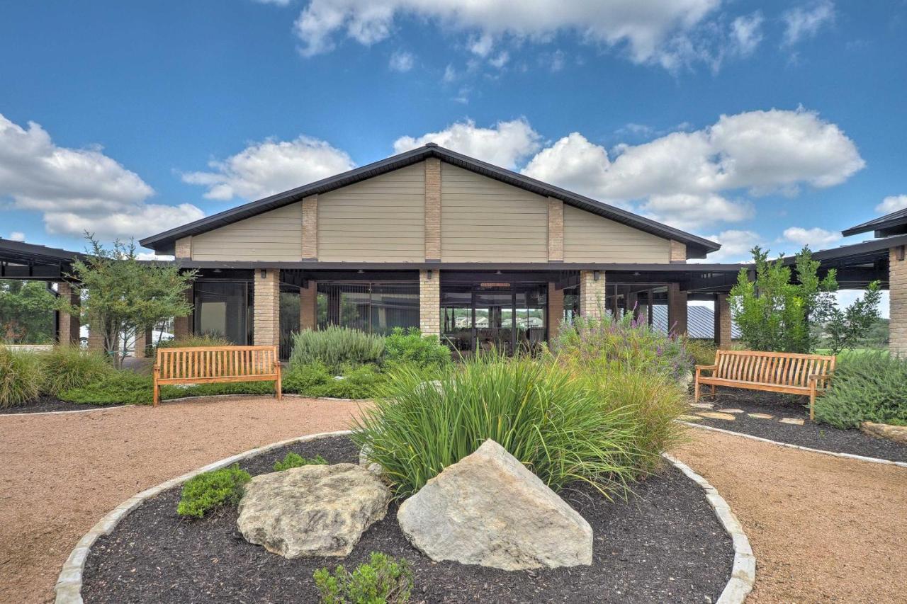 Waterfront Lake Travis Home With Pool Access! Point Venture ภายนอก รูปภาพ
